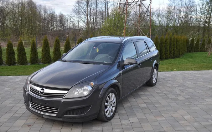 biała Opel Astra cena 12700 przebieg: 216861, rok produkcji 2010 z Biała